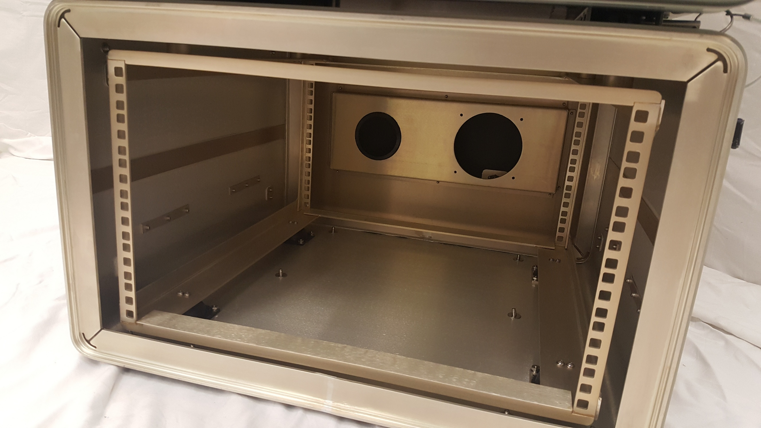 Custom Aluminum Rackmount Case for USAF